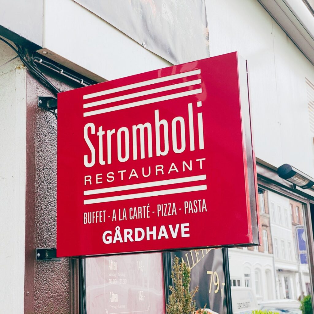 Strombolis logo