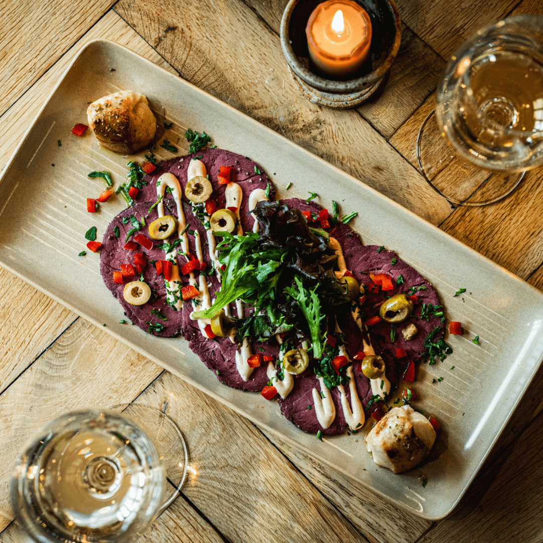 Carpaccio med frisk topping